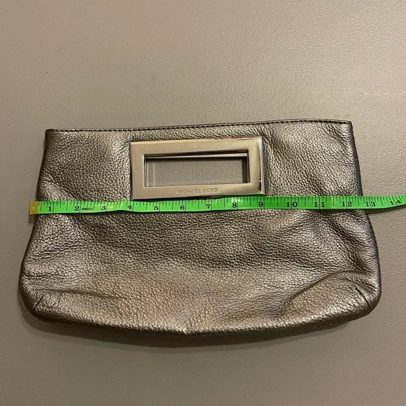 Michael Kors Clutch Silver/Pewter color soft pebble leather - Picture 6 of 7